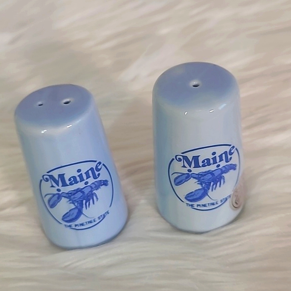 Vintage Nanco Maine Blue Lobster Salt & Pepper Shakers Porcelain Pinetree State - Picture 3 of 16